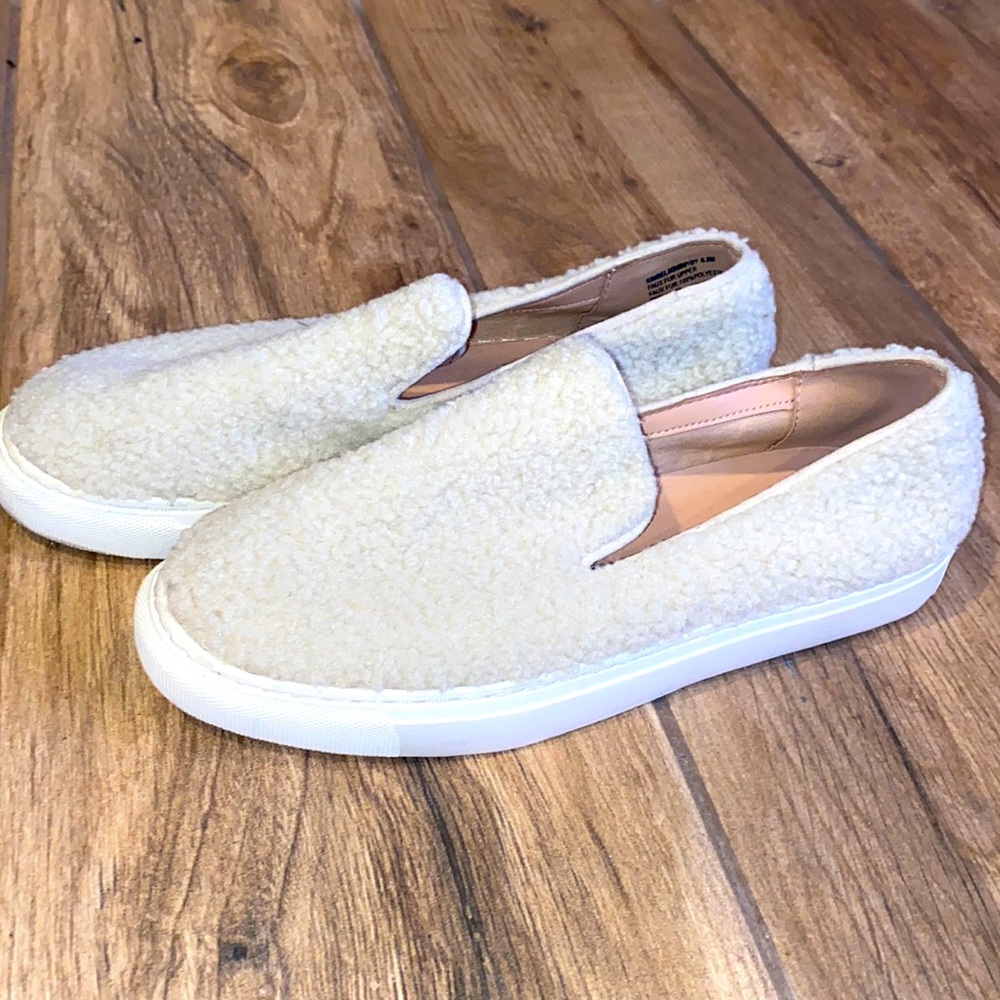 Steve. By Steve Madden shearling flats